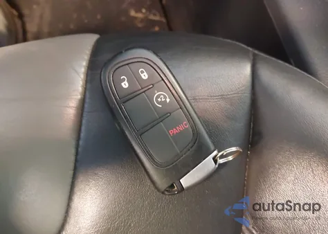 2014 Jeep Cherokee Limited из США, поврежденный, VIN 1C4PJMDS0EW109481